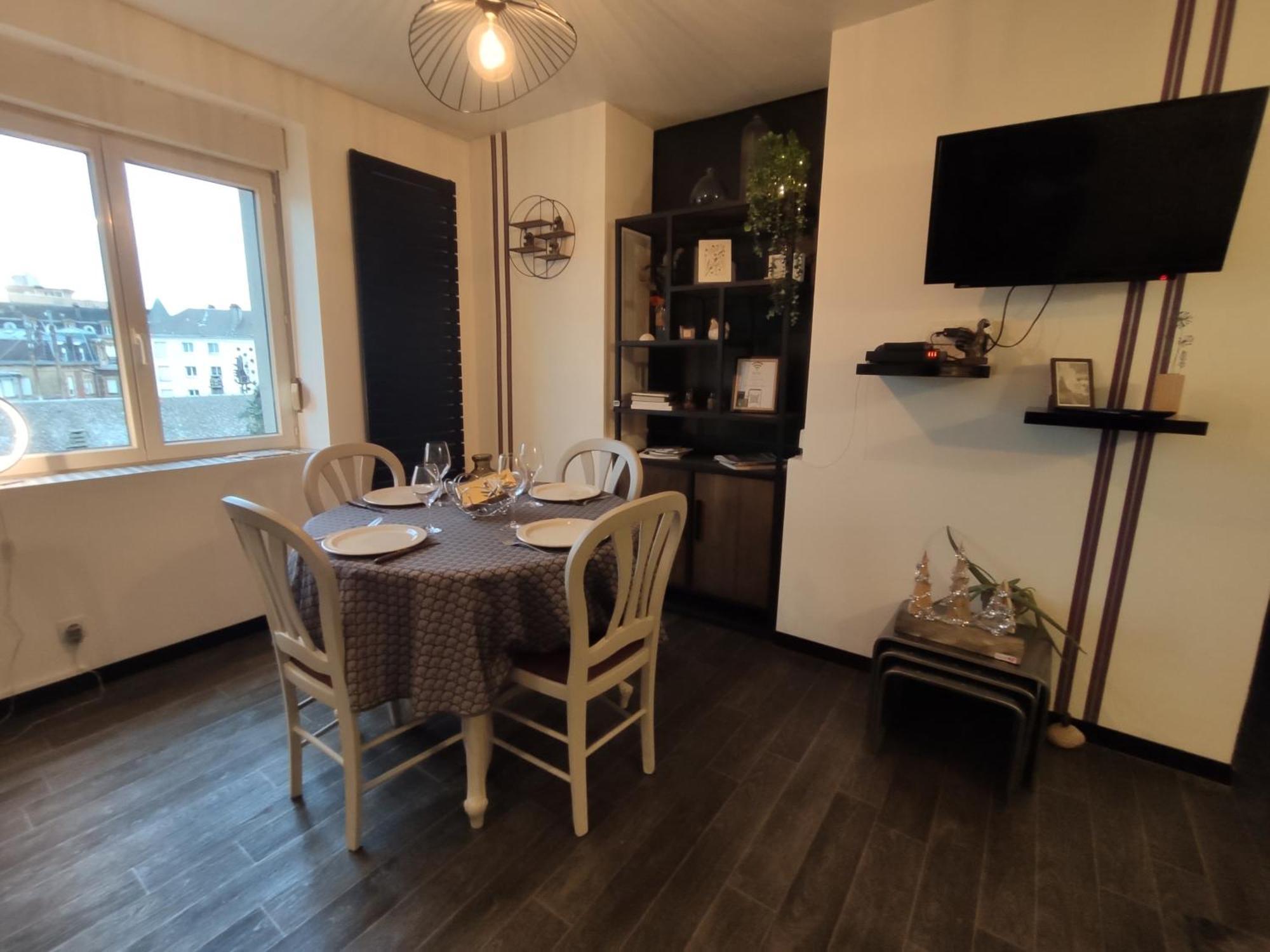 Appartement Cosy Centre-Ville Wifi Parking Charleville-Mézières Eksteriør bilde